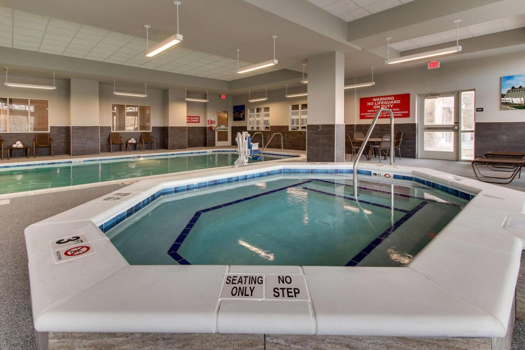 Drury Inn & Suites Columbus Polaris Екстериор снимка