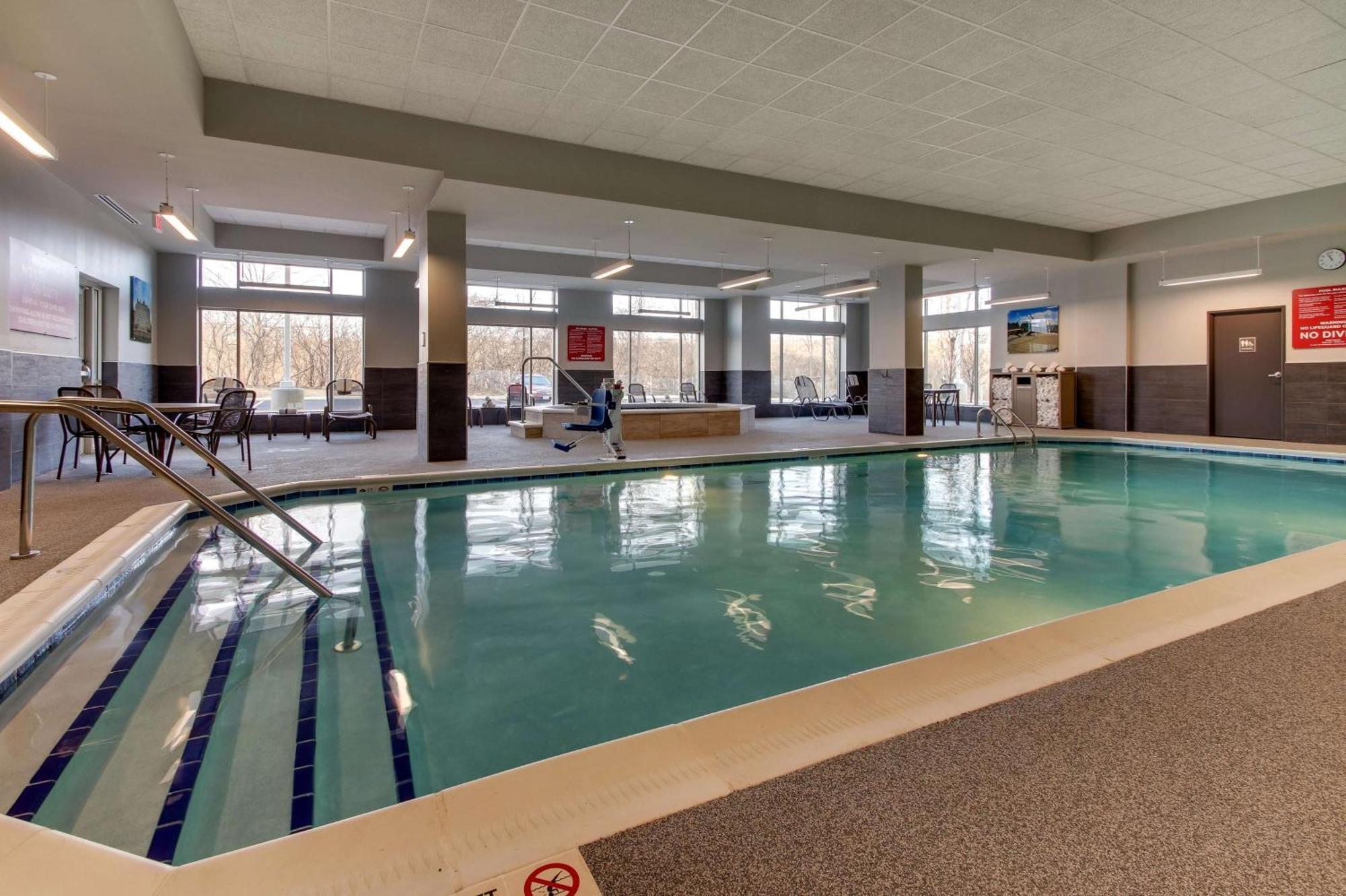 Drury Inn & Suites Columbus Polaris Екстериор снимка
