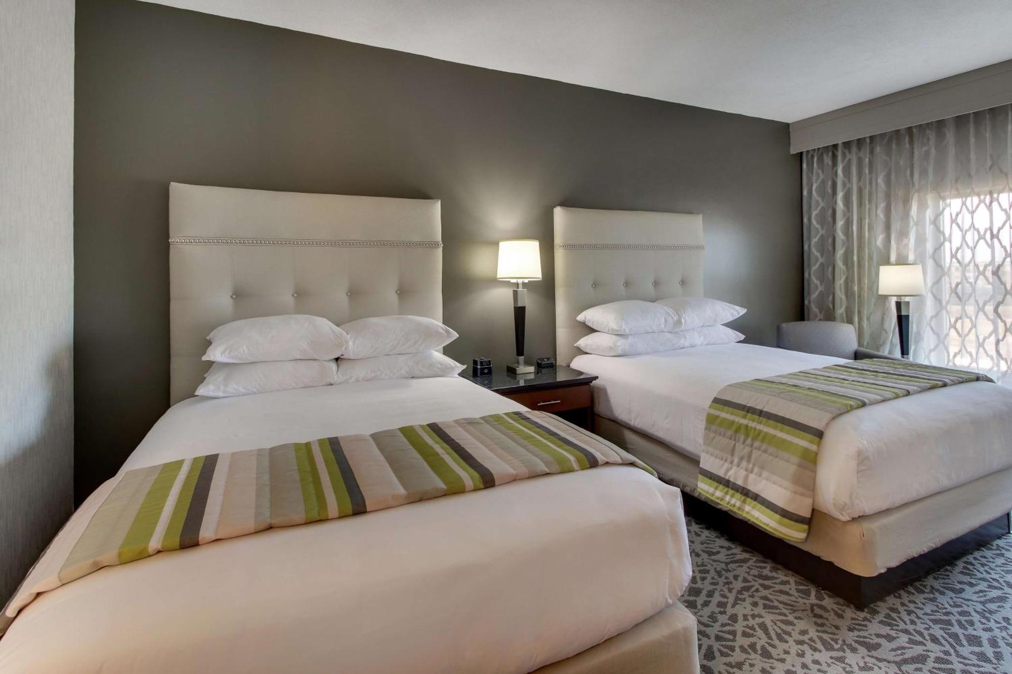 Drury Inn & Suites Columbus Polaris Екстериор снимка