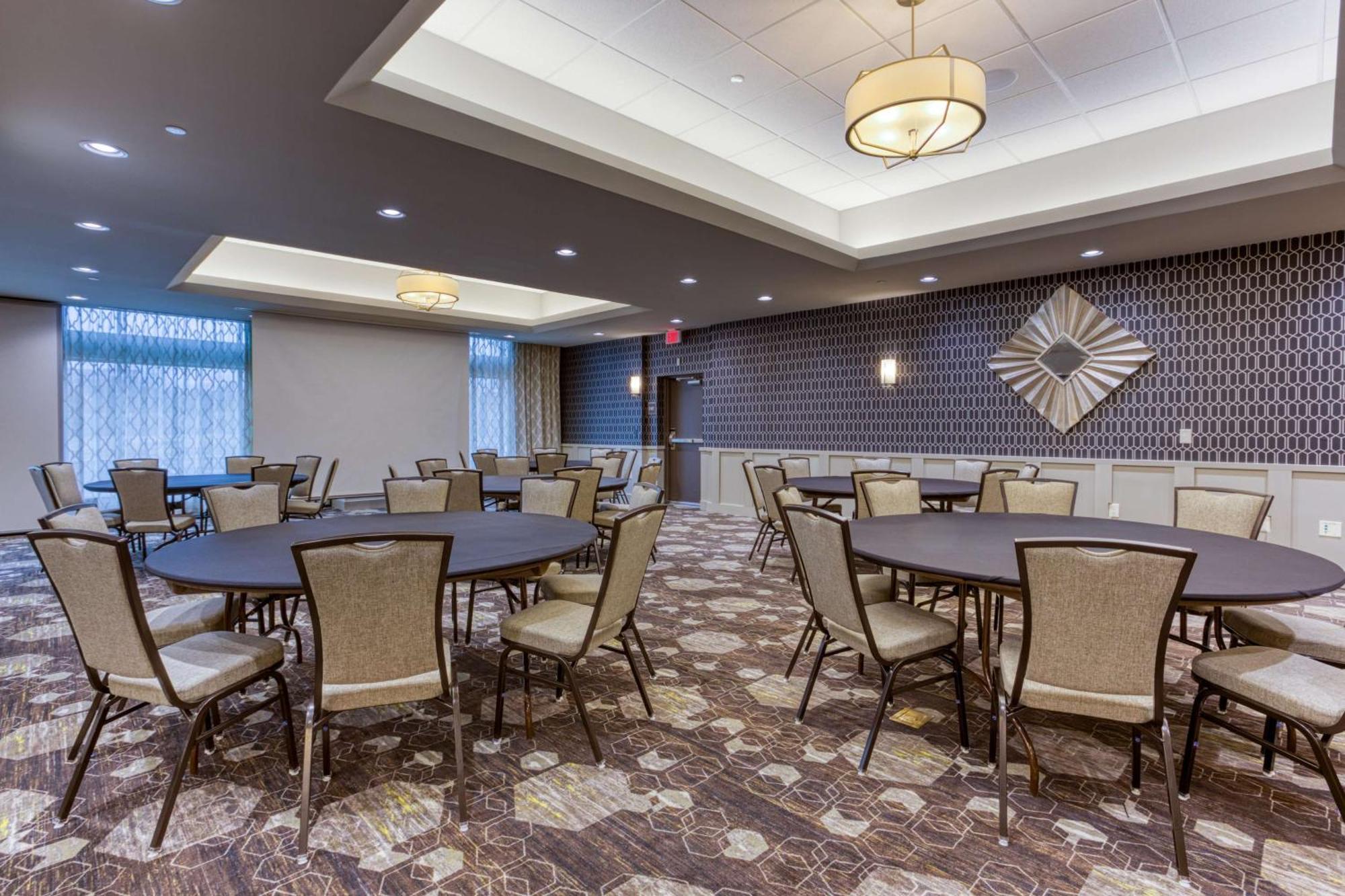 Drury Inn & Suites Columbus Polaris Екстериор снимка