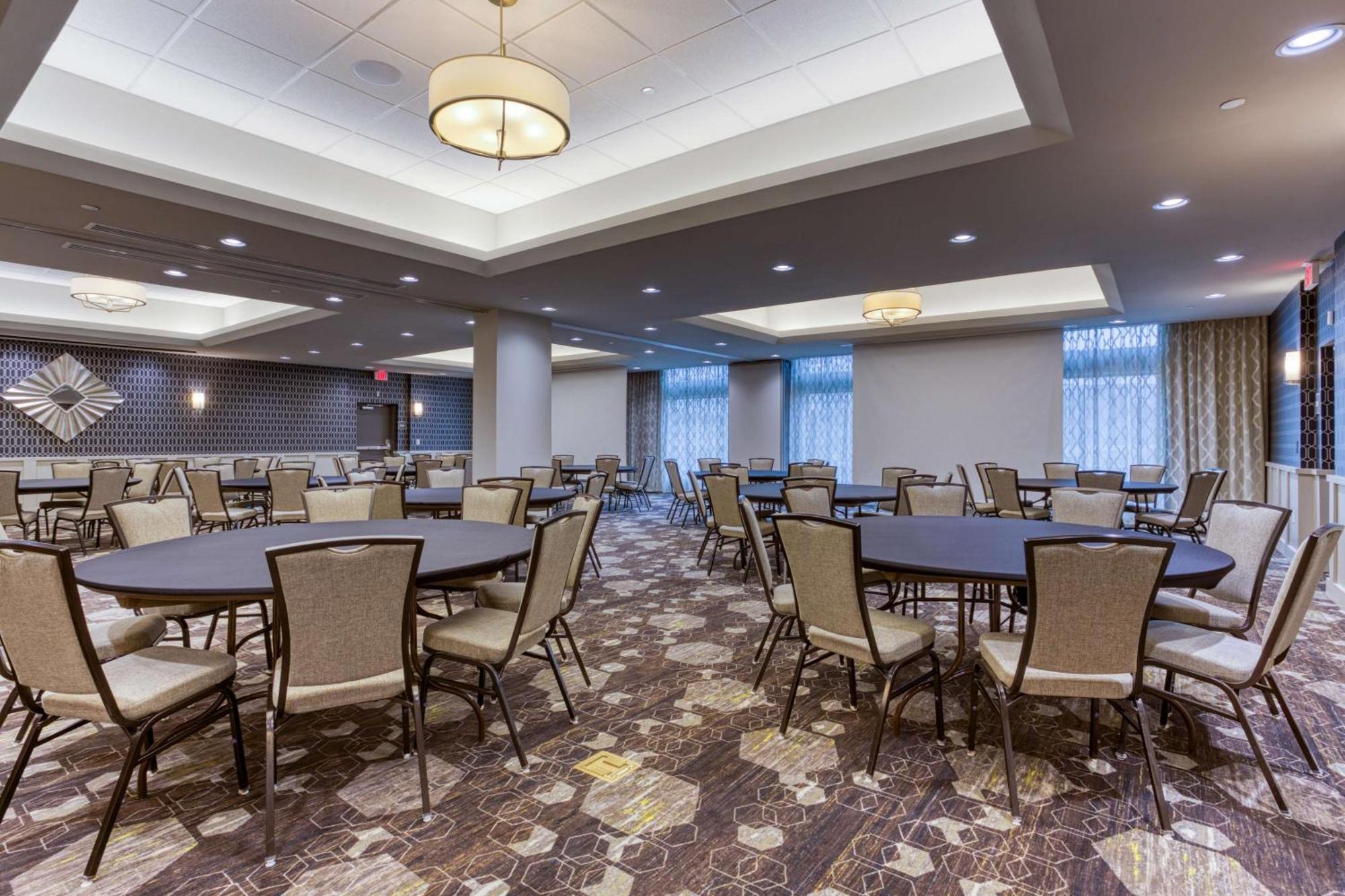 Drury Inn & Suites Columbus Polaris Екстериор снимка